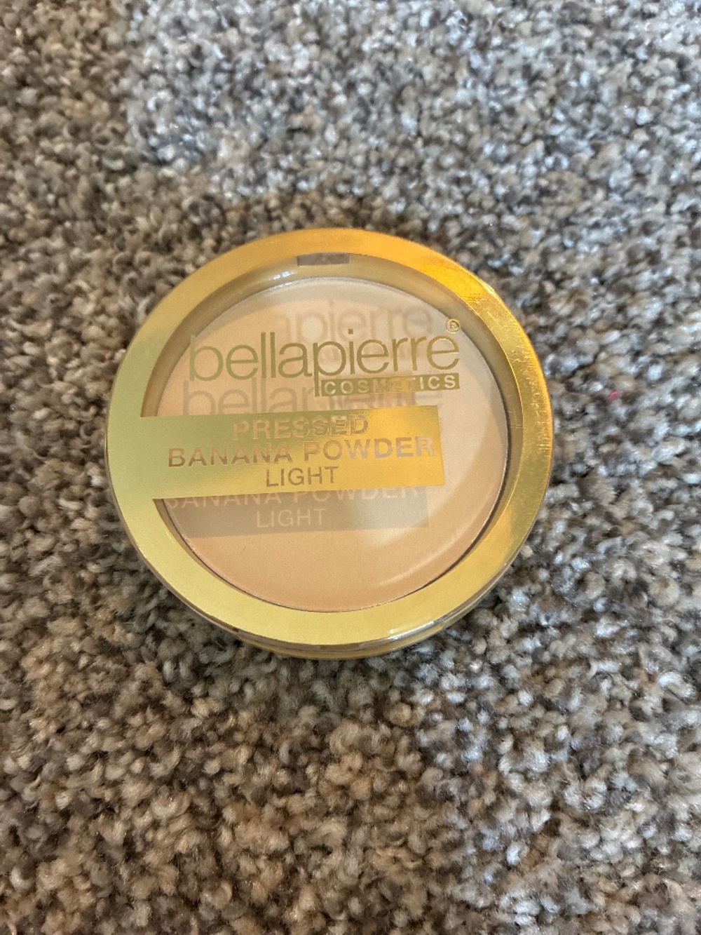 Bellapierre Cosmetics Pressed Banana Powder Light